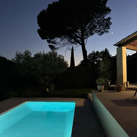 Superbe Maison Dans Les Hauteurs D'avignon Villa Les Angles (Gard)